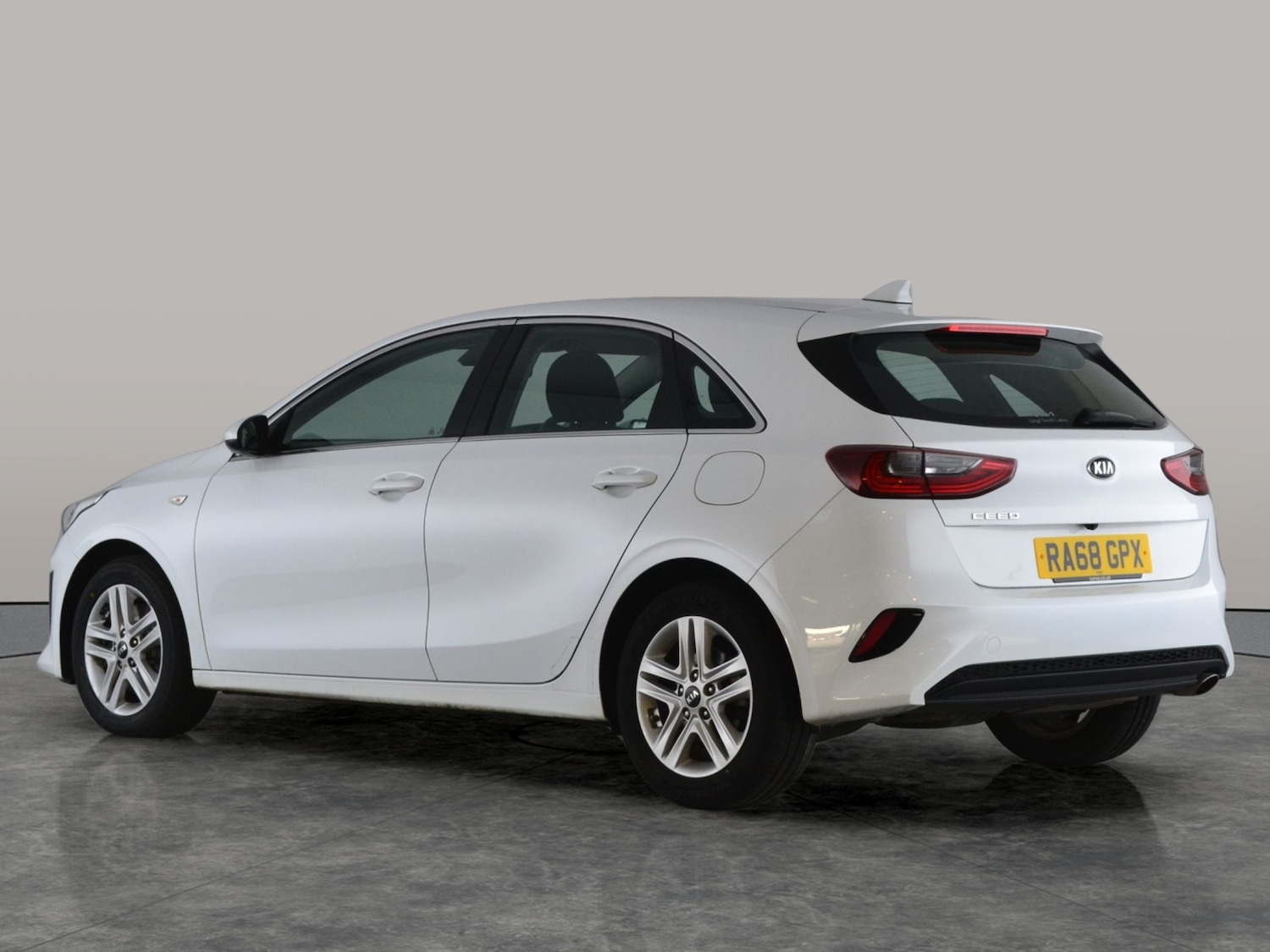 Used Kia Ceed 2019 for sale - 76209802: Photo 9