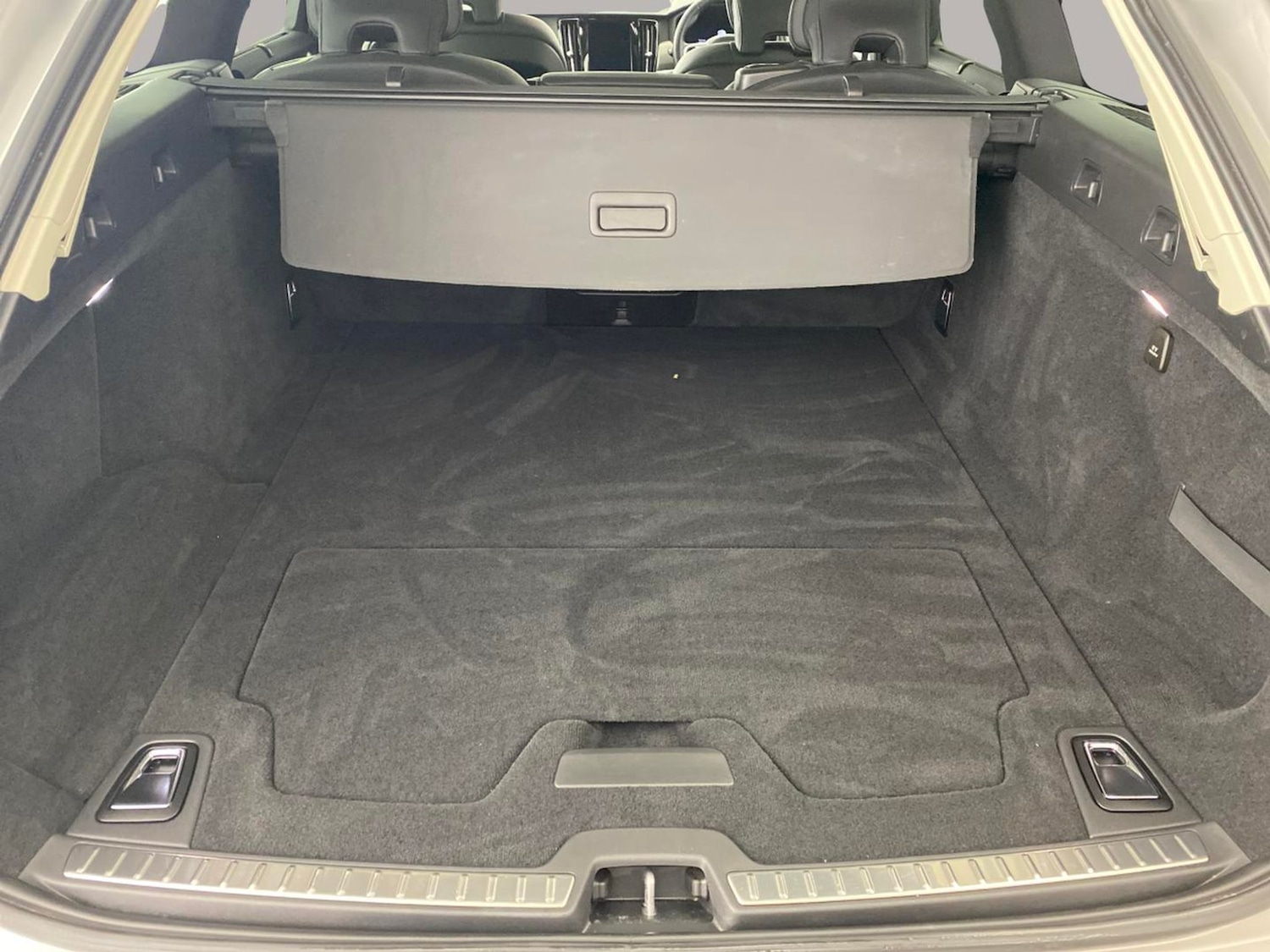 Used Volvo V90 2022 for sale - 76853782: Photo 8