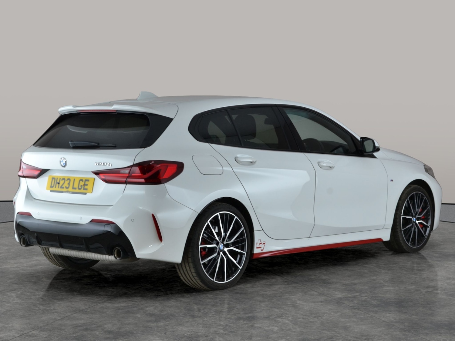 Used BMW 1 Series 2023 for sale - 77198639: Photo 11