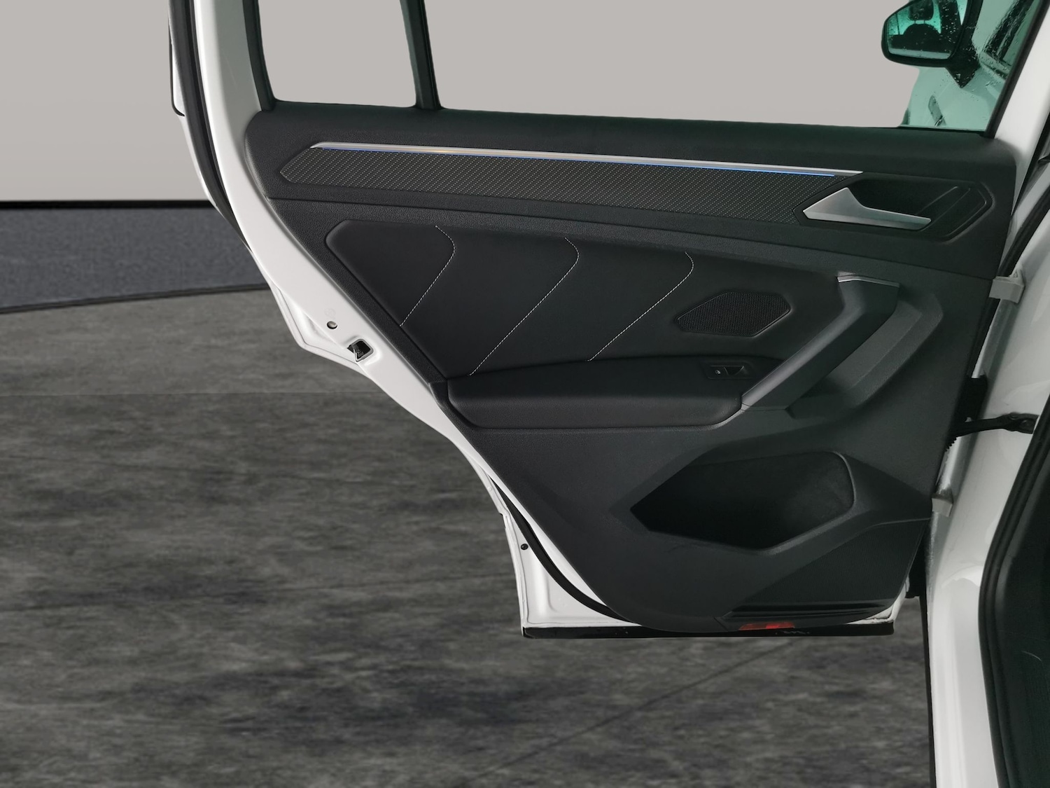 Used Volkswagen Tiguan 2023 for sale - 76748759: Photo 31