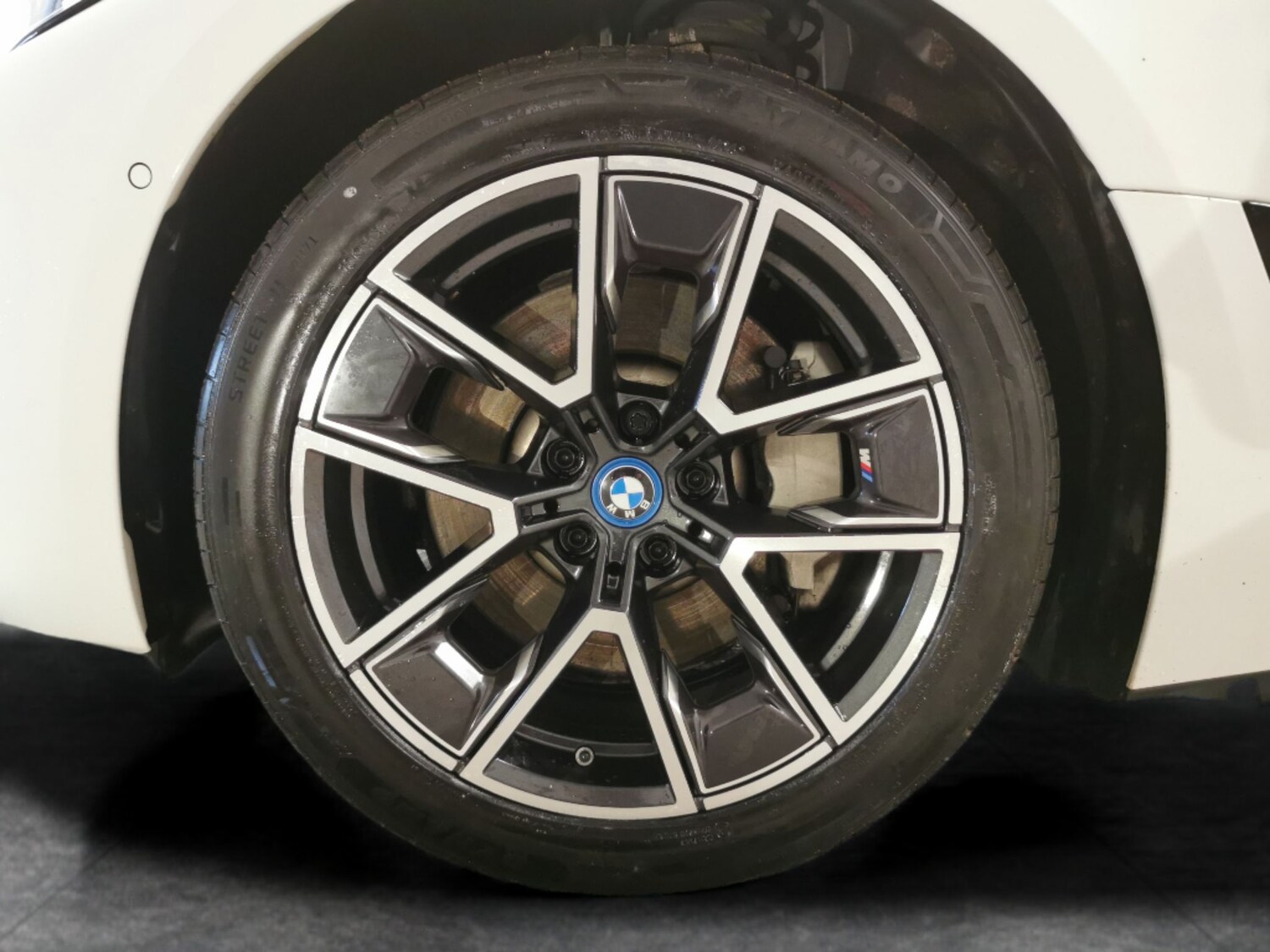 Used BMW i4 2022 for sale - 78051825: Photo 20