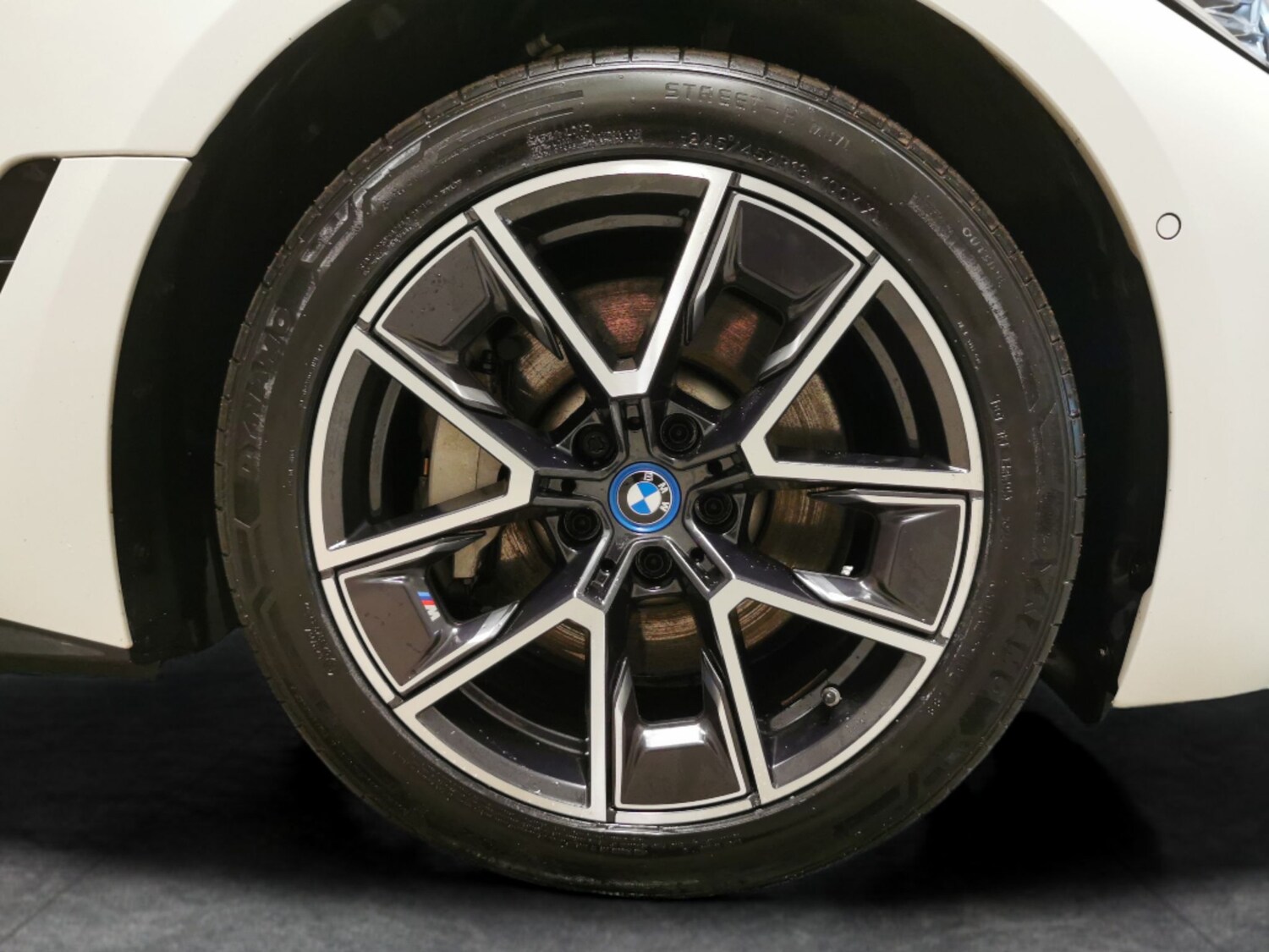 Used BMW i4 2022 for sale - 78051825: Photo 21