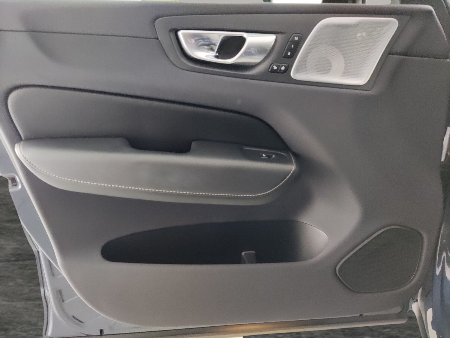 Used Volvo XC60 2023 for sale - 78095567: Photo 36