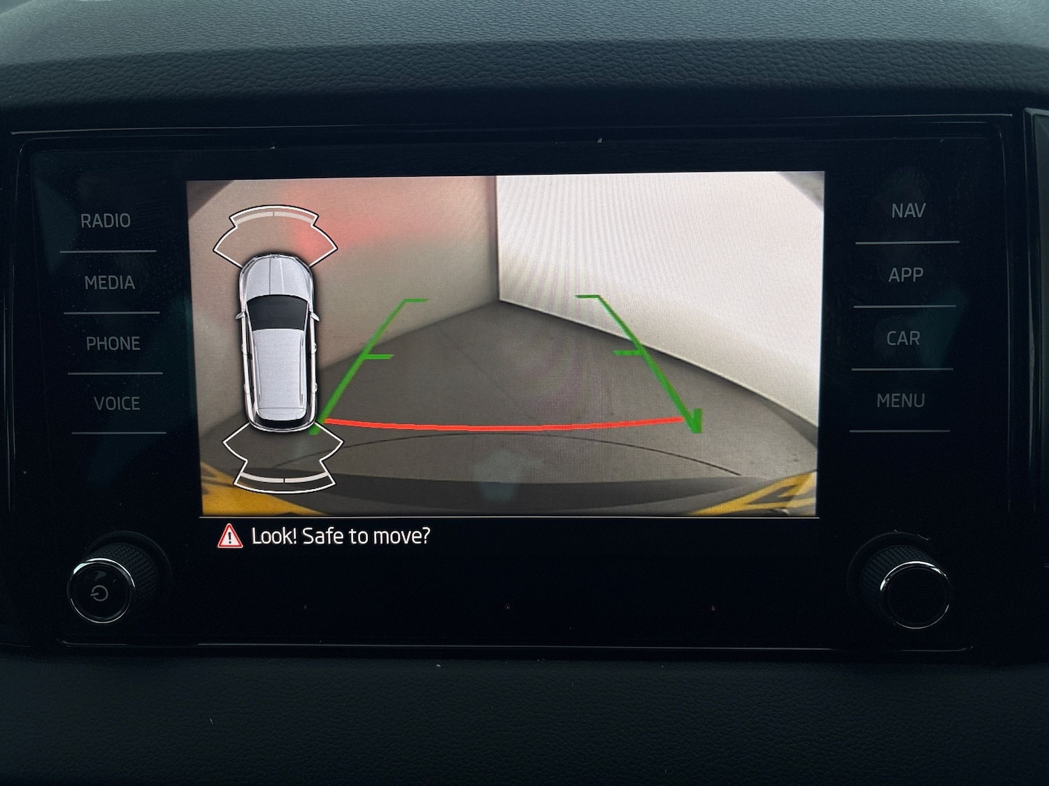 Used Skoda Karoq 2023 for sale - 77034116: Photo 6