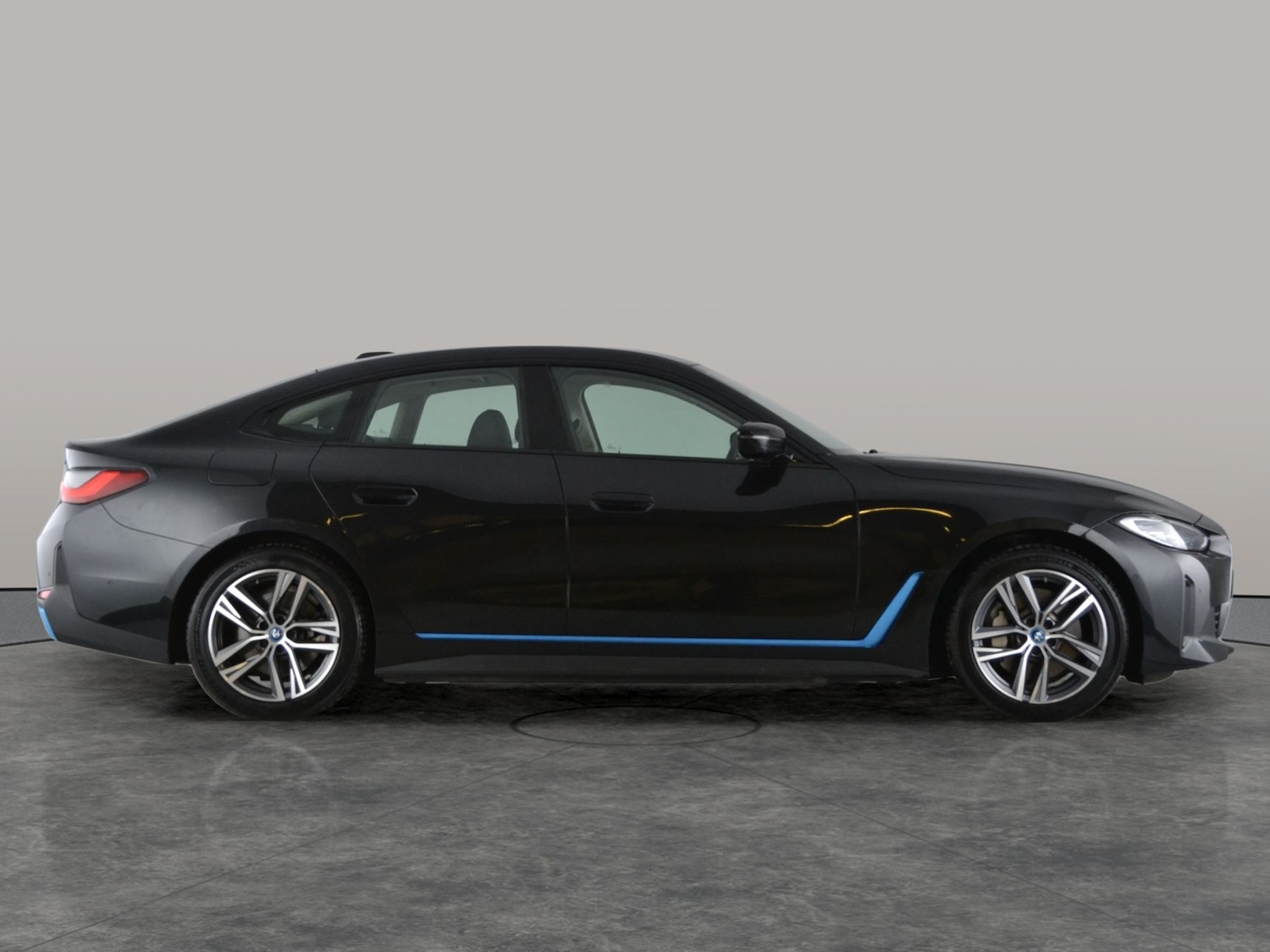 Used BMW i4 2022 for sale - 76980635: Photo 12