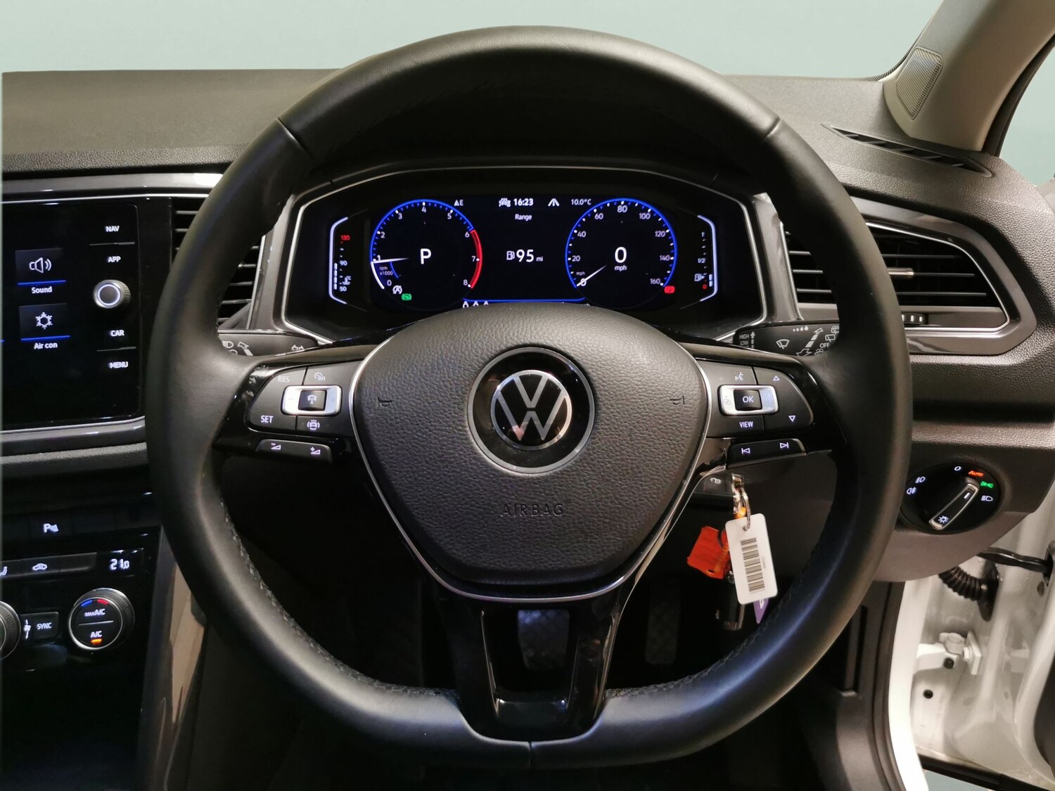 Used Volkswagen T-Roc 2021 for sale - 77842037: Photo 14