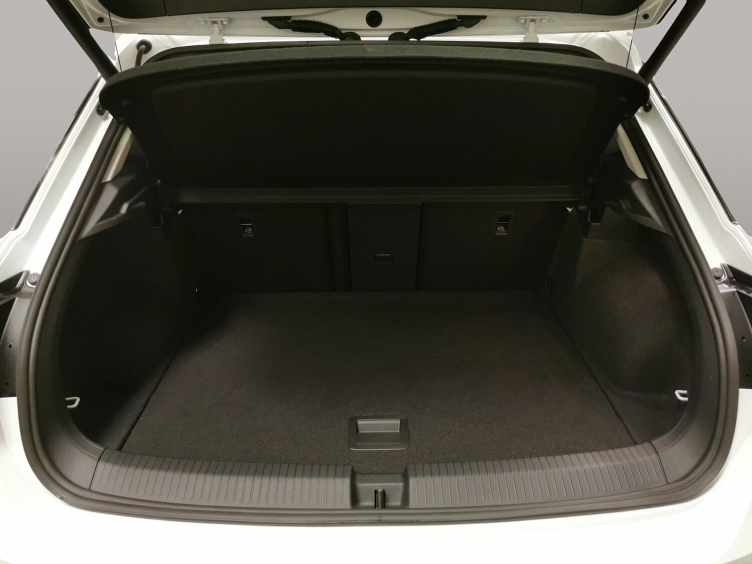 Used Volkswagen T-Roc 2021 for sale - 77842037: Photo 35