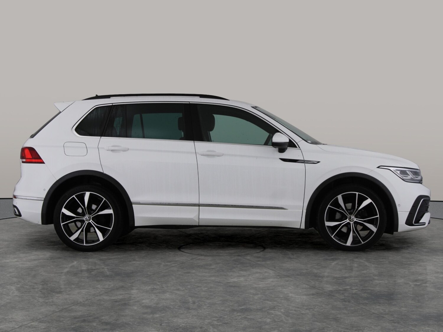 Used Volkswagen Tiguan 2023 for sale - 77490456: Photo 9