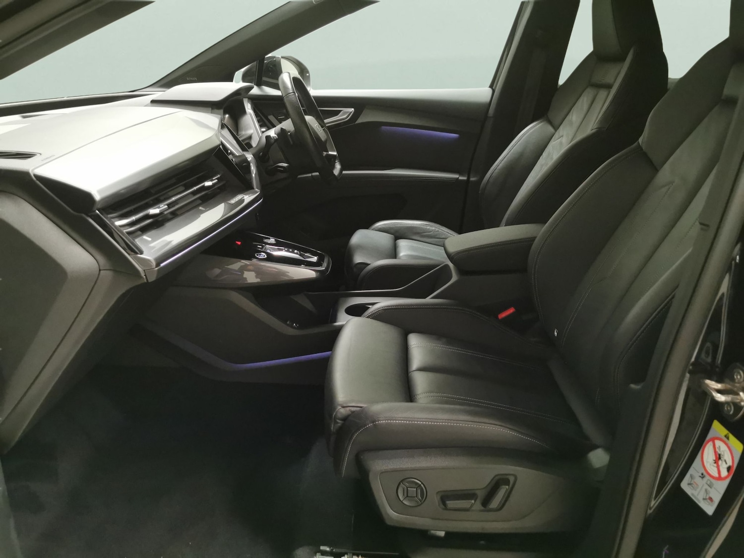 Used Audi Q4 e-tron 2021 for sale - 77617461: Photo 4