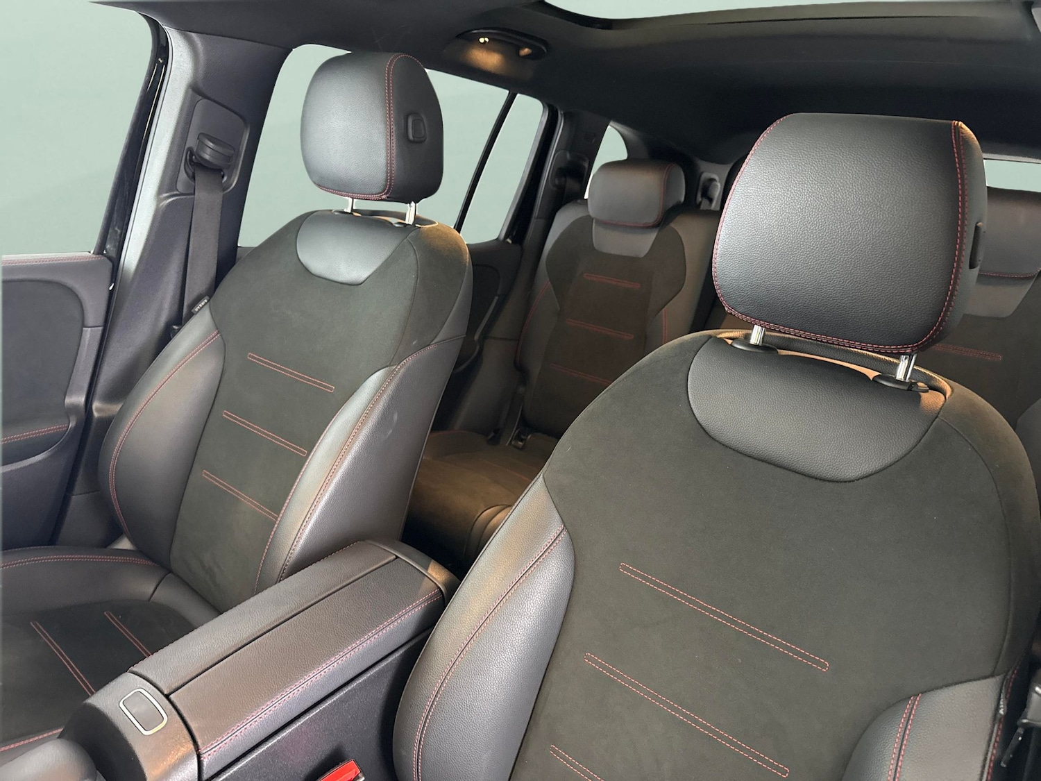 Used Mercedes-Benz EQB 2023 for sale - 77896673: Photo 17