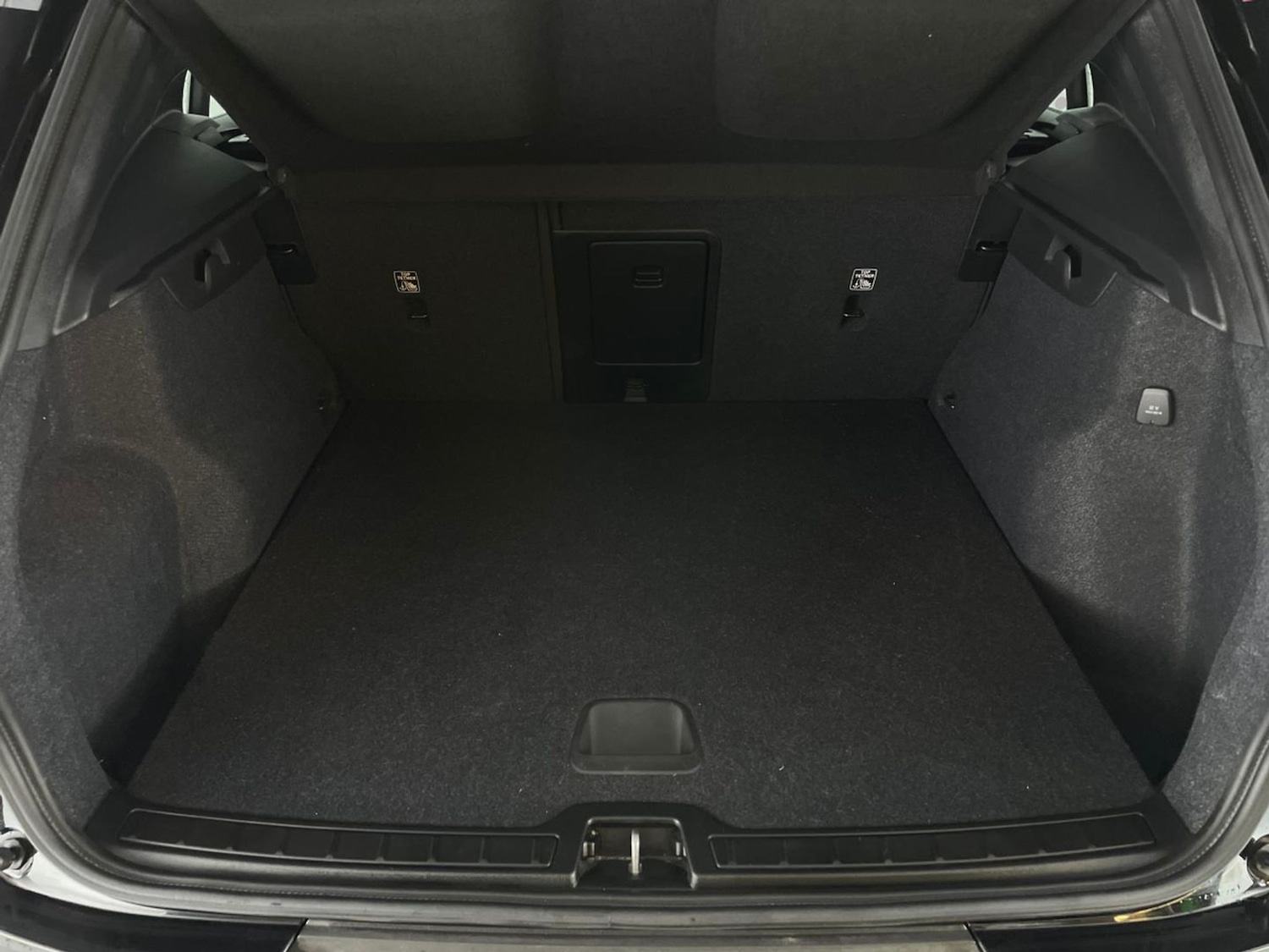 Used Volvo XC40 2024 for sale - 76518342: Photo 35