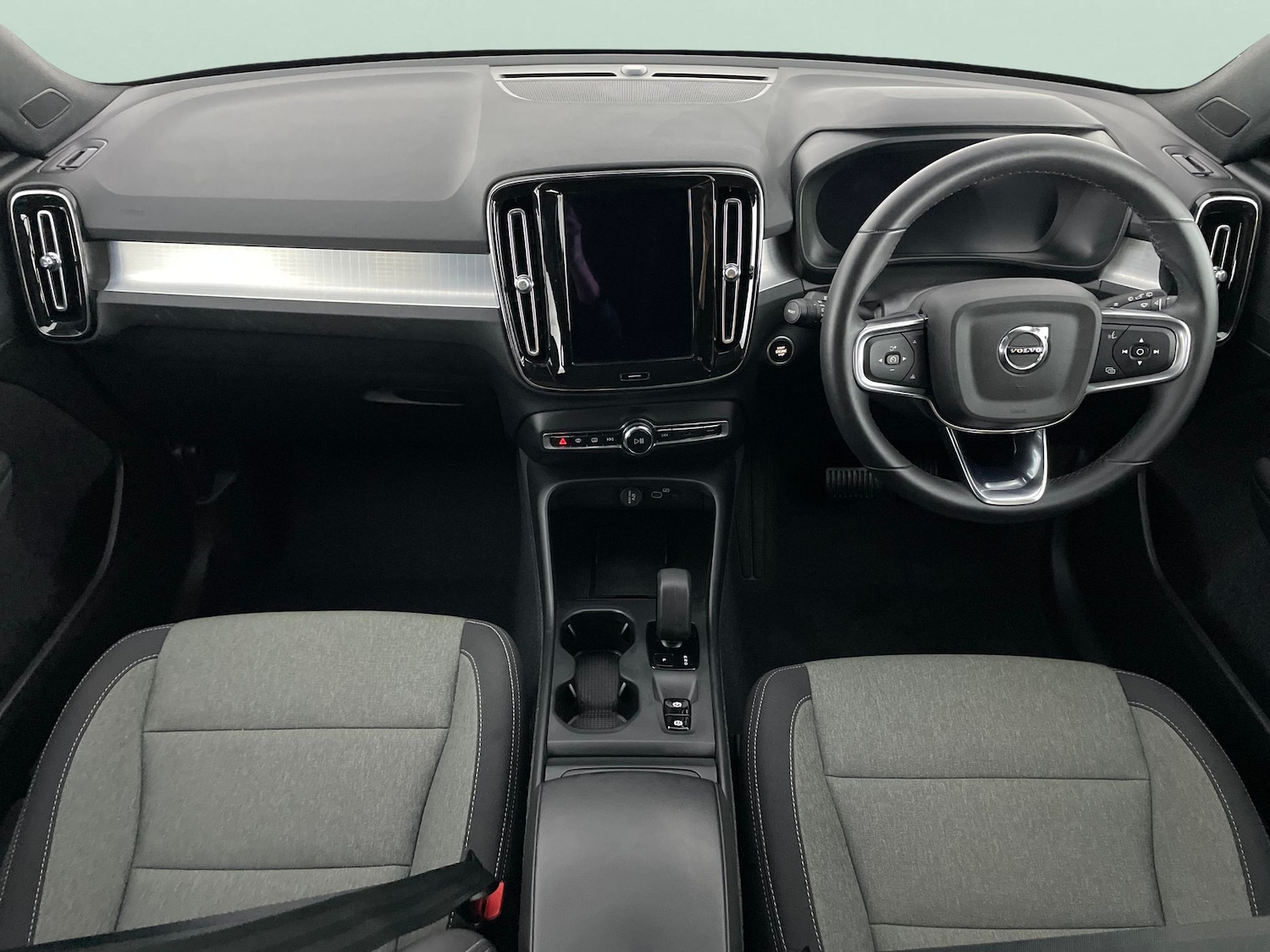 Used Volvo XC40 2024 for sale - 76518342: Photo 8