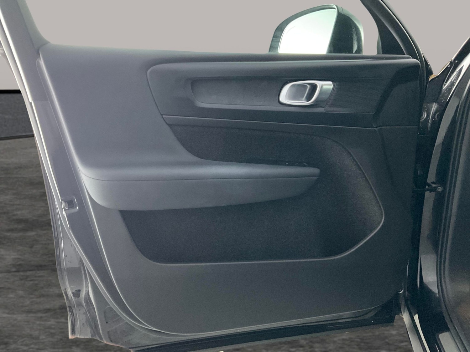 Used Volvo C40 2023 for sale - 76505424: Photo 30