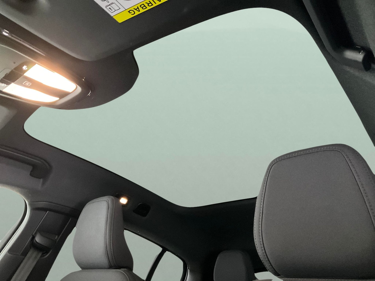 Used Volvo C40 2023 for sale - 76505424: Photo 5