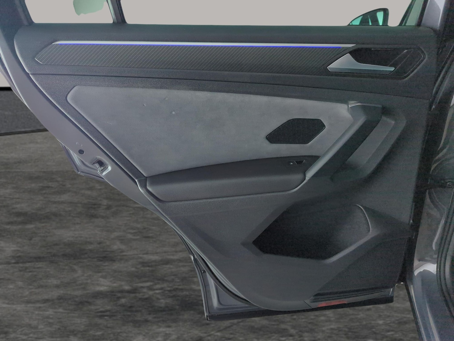 Used Volkswagen Tiguan 2023 for sale - 77418071: Photo 34