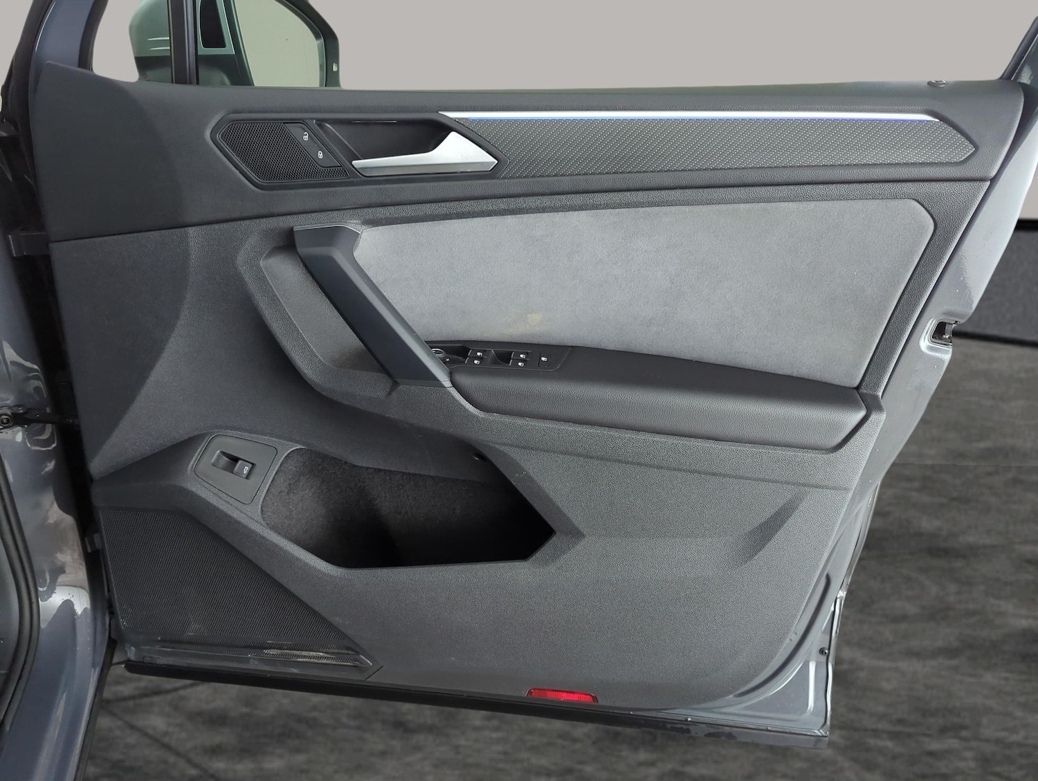 Used Volkswagen Tiguan 2023 for sale - 77418071: Photo 36