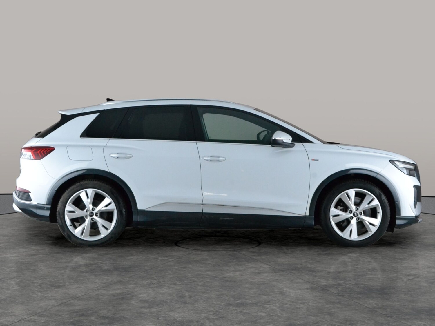 Used Audi Q4 e-tron 2023 for sale - 77675925: Photo 9