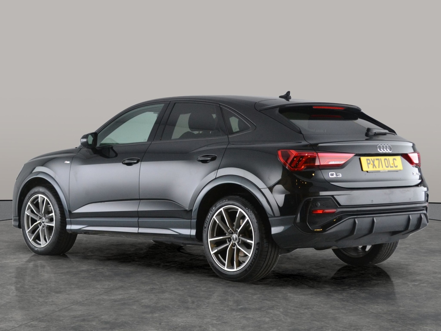 Used Audi Q3 2021 for sale - 76529026: Photo 8