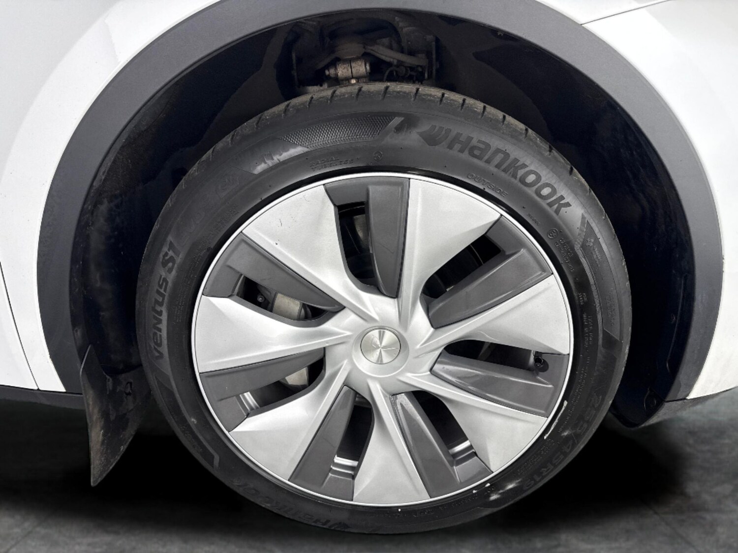 Used Tesla Model Y 2024 for sale - 77846131: Photo 30