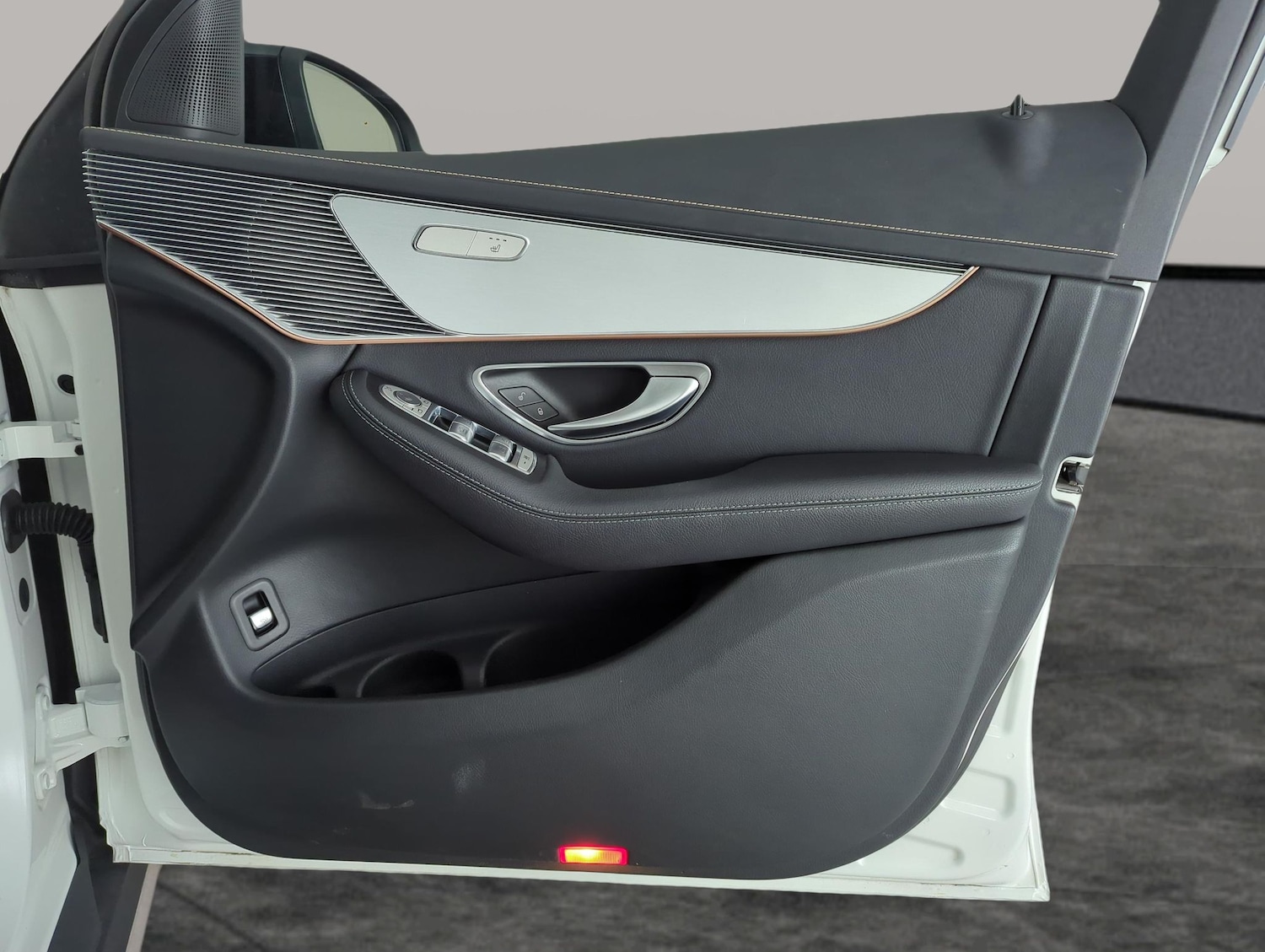 Used Mercedes-Benz EQC 2022 for sale - 77896630: Photo 33