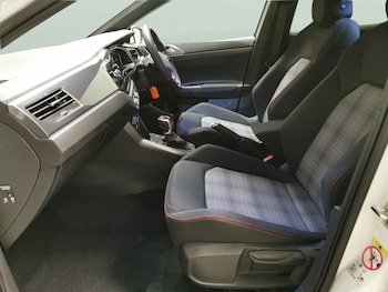 Used Volkswagen Polo 2023 for sale - 76725329: Photo