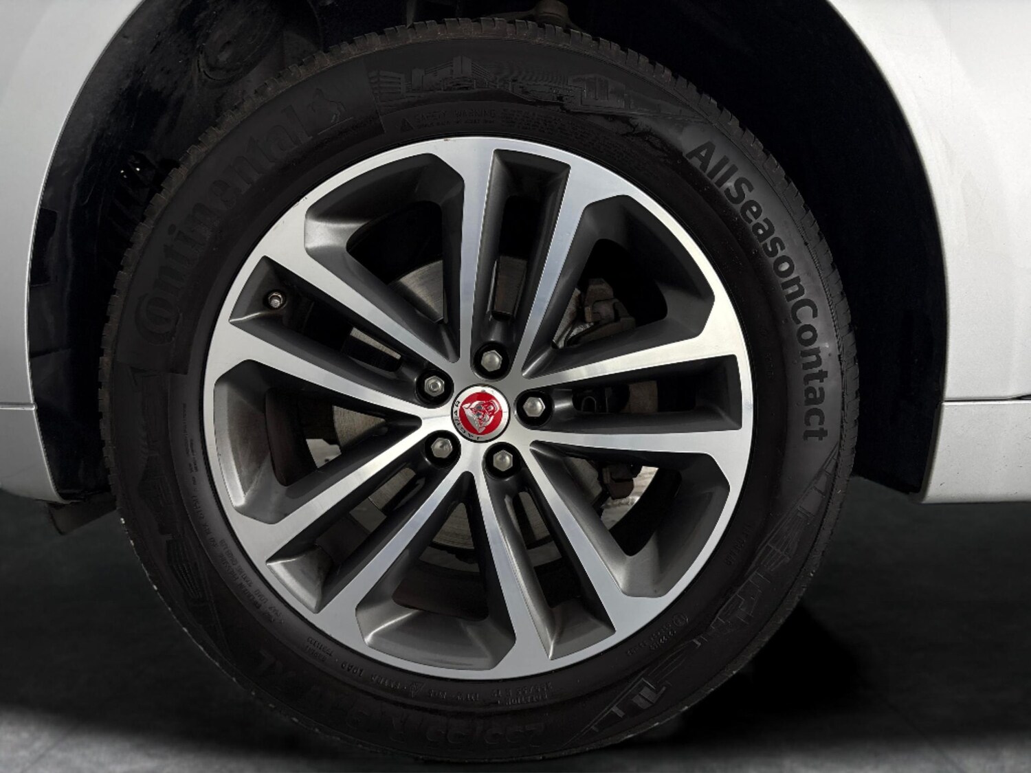 Used Jaguar F-Pace 2018 for sale - 77462210: Photo 33