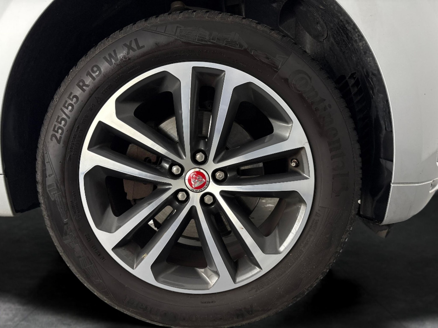 Used Jaguar F-Pace 2018 for sale - 77462210: Photo 34