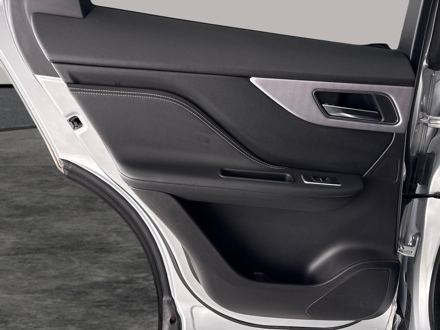 Used Jaguar F-Pace 2018 for sale - 77462210: Photo 39