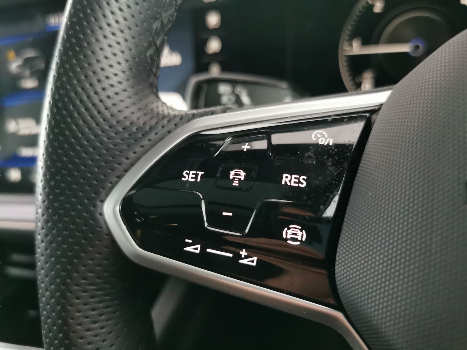 Used Volkswagen Touareg 2023 for sale - 77136743: Photo 27