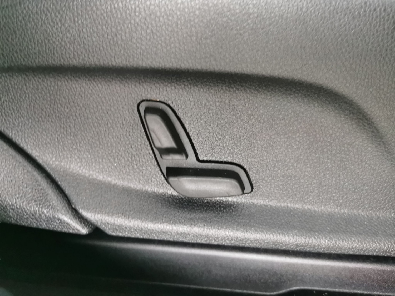 Used Mercedes-Benz EQC for sale - 77432372: Photo 17