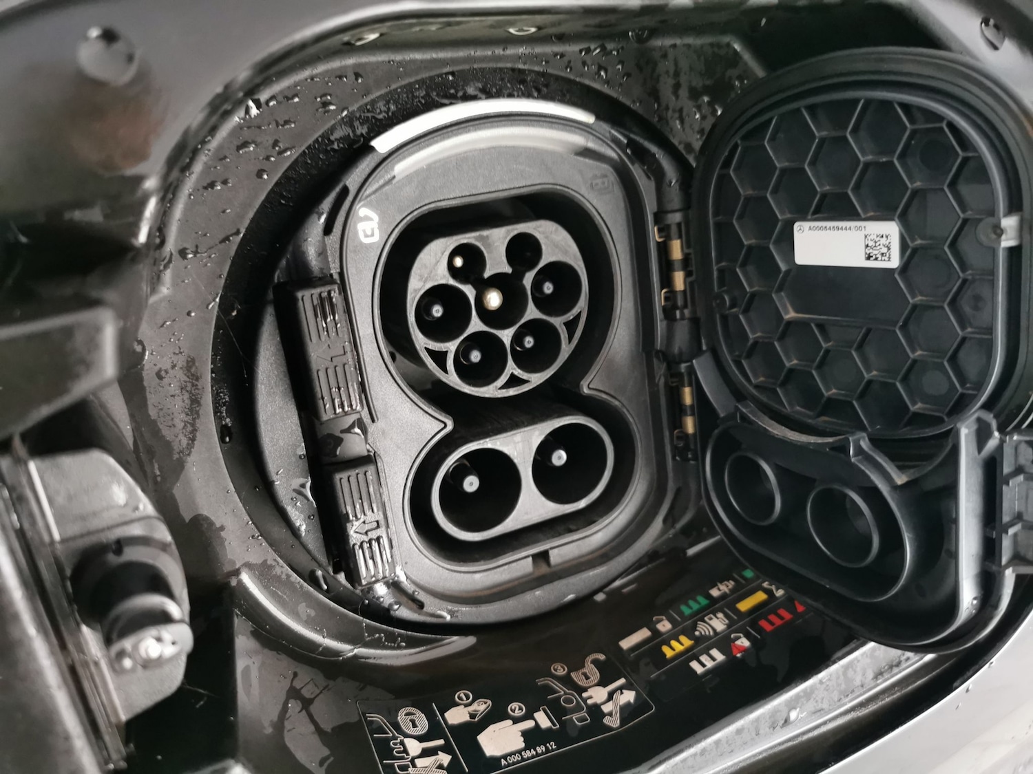 Used Mercedes-Benz EQC for sale - 77432372: Photo 33