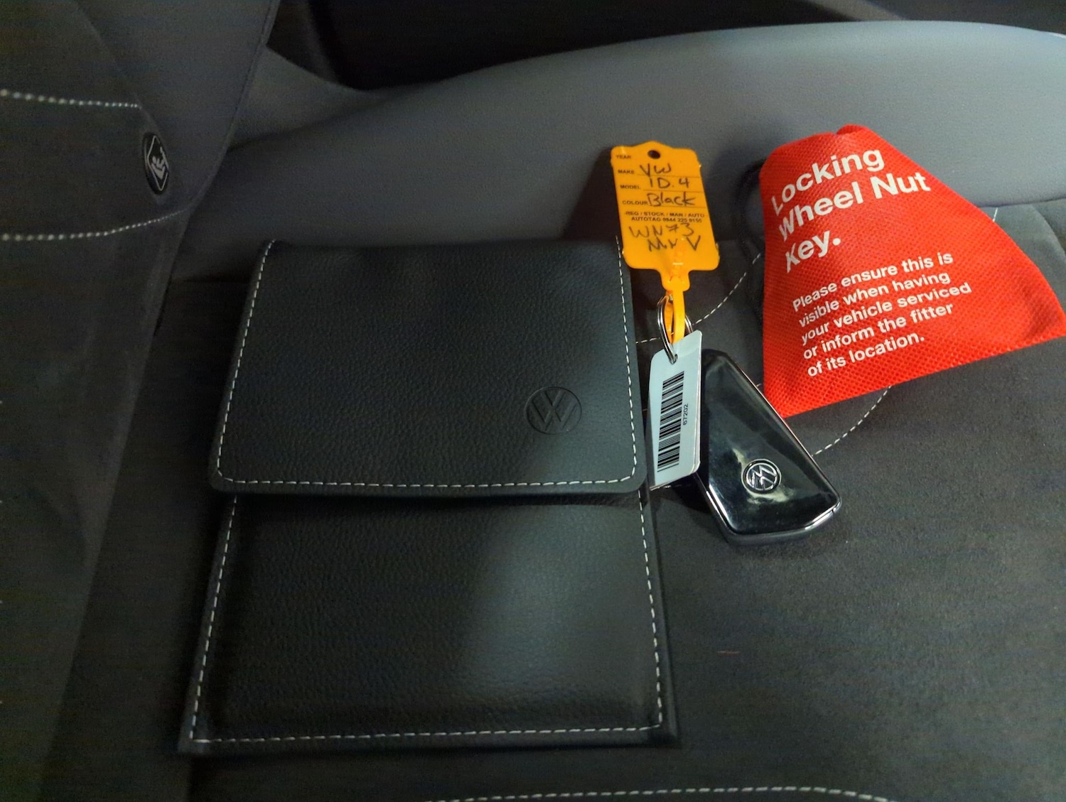 Used Volkswagen ID.4 2023 for sale - 78197808: Photo 35