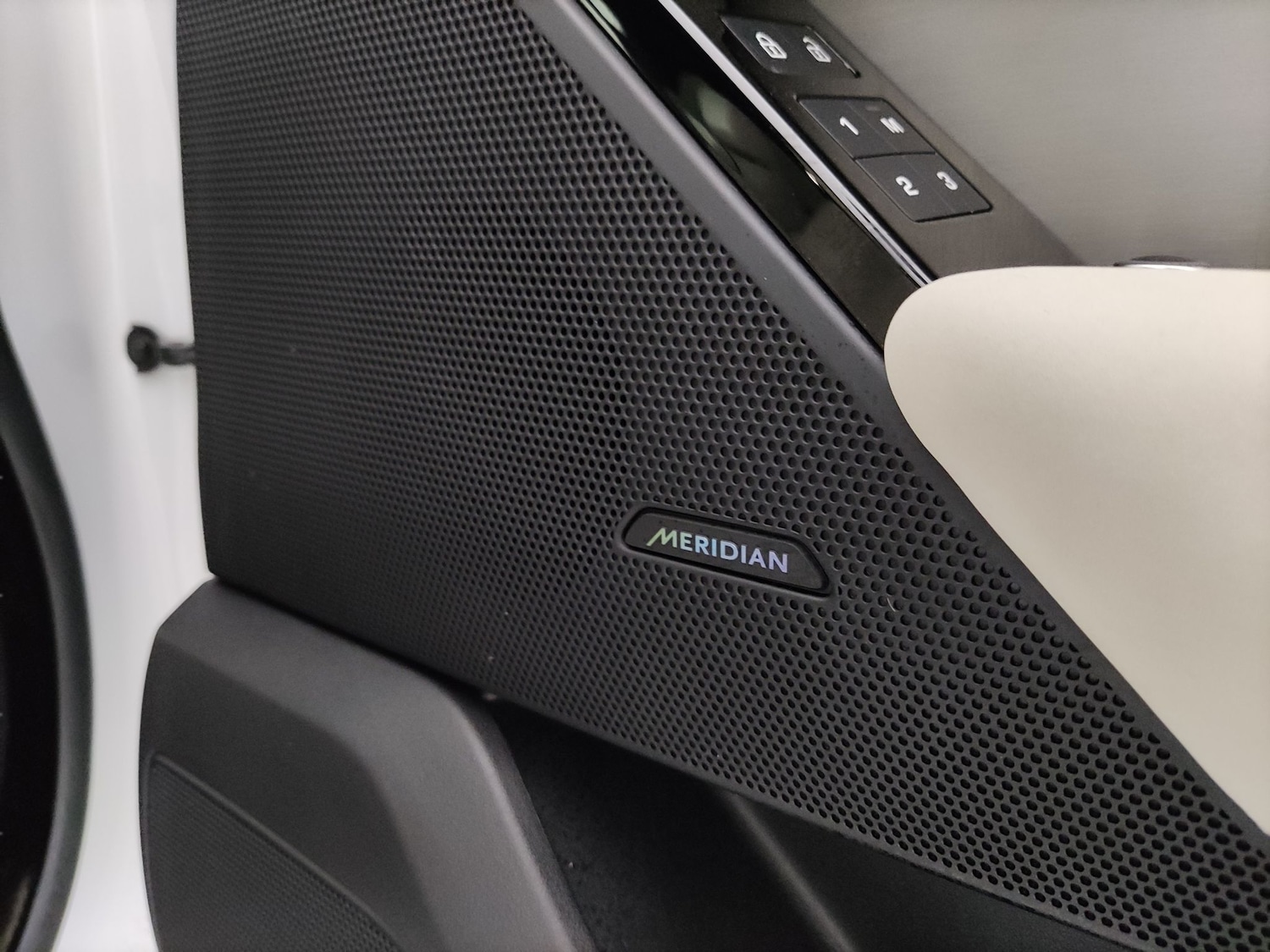 Used Land Rover Range Rover Velar 2023 for sale - 78178169: Photo 17