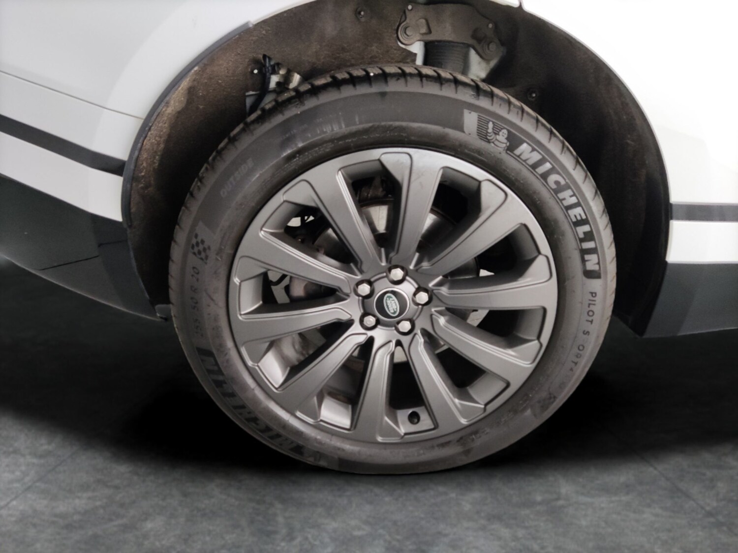 Used Land Rover Range Rover Velar 2023 for sale - 78178169: Photo 32