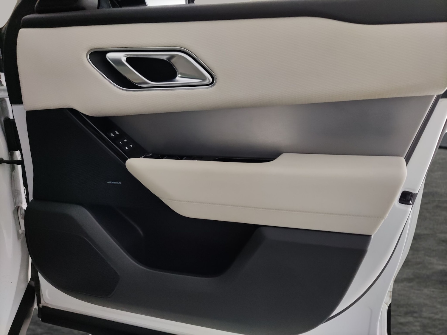 Used Land Rover Range Rover Velar 2023 for sale - 78178169: Photo 37