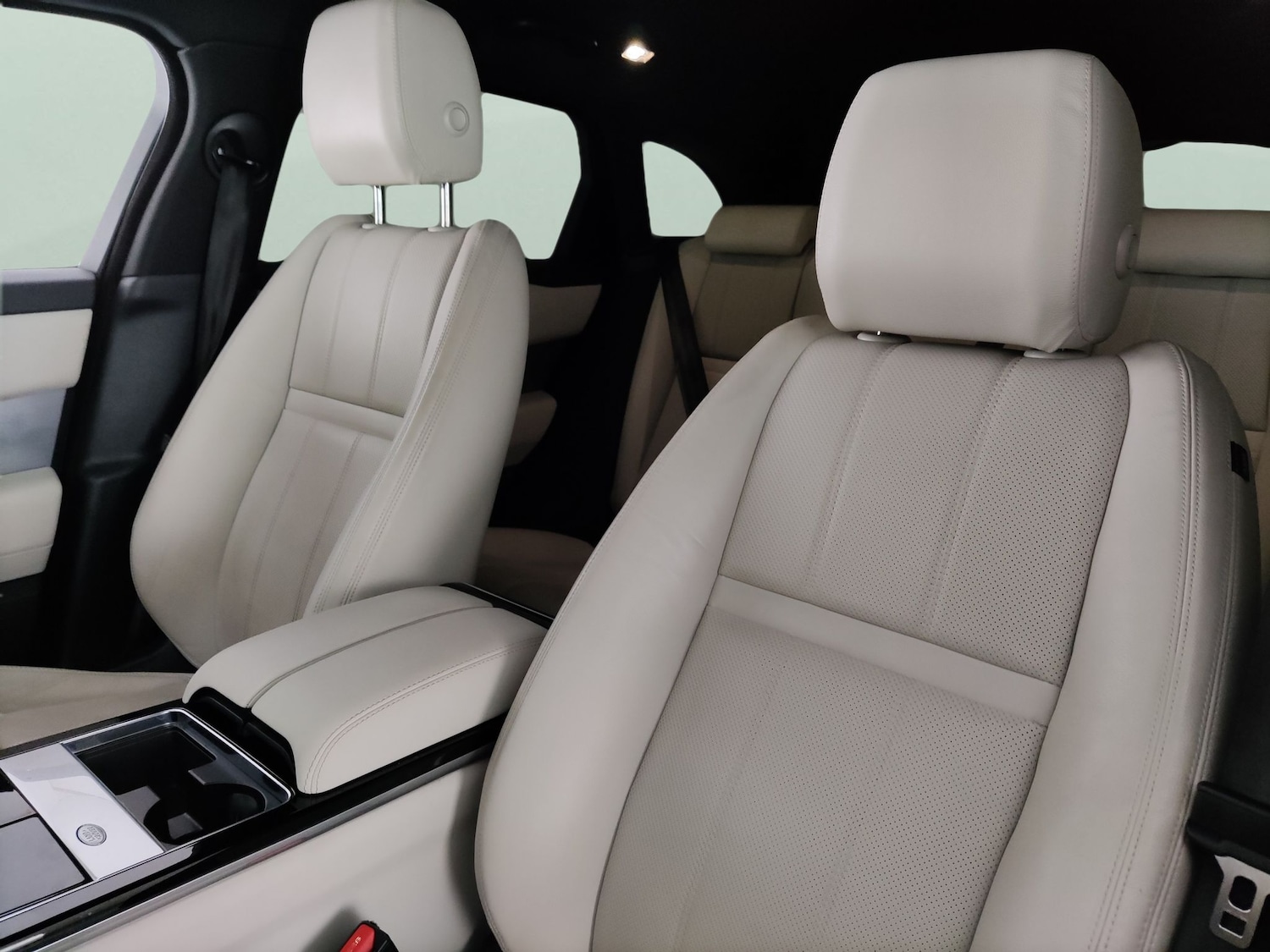 Used Land Rover Range Rover Velar 2023 for sale - 78178169: Photo 6