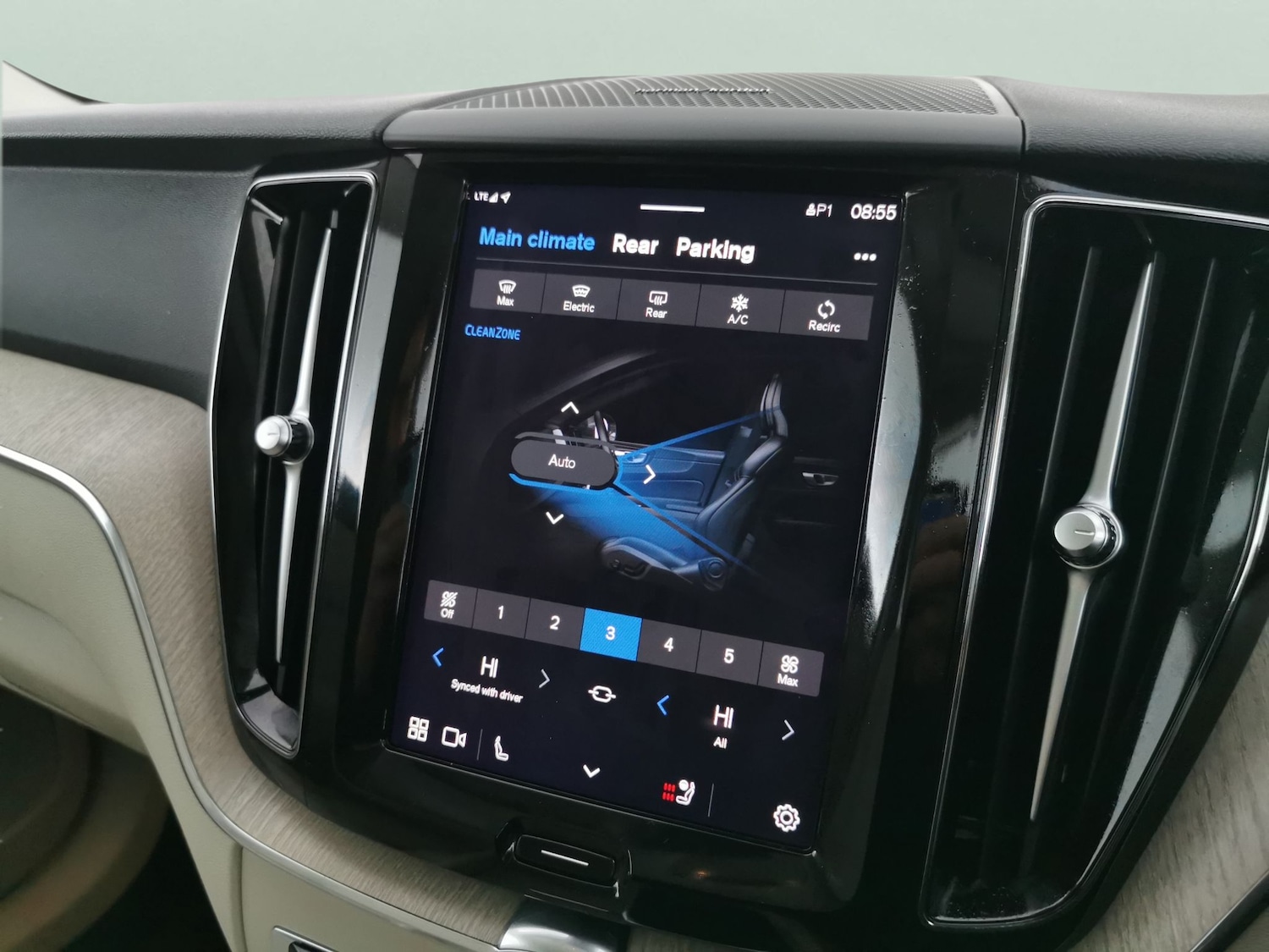 Used Volvo XC60 2022 for sale - 76748792: Photo 23