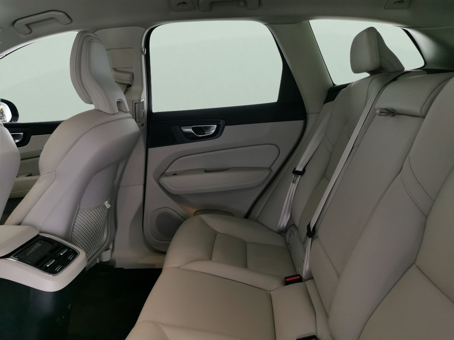 Used Volvo XC60 2022 for sale - 76748792: Photo 29