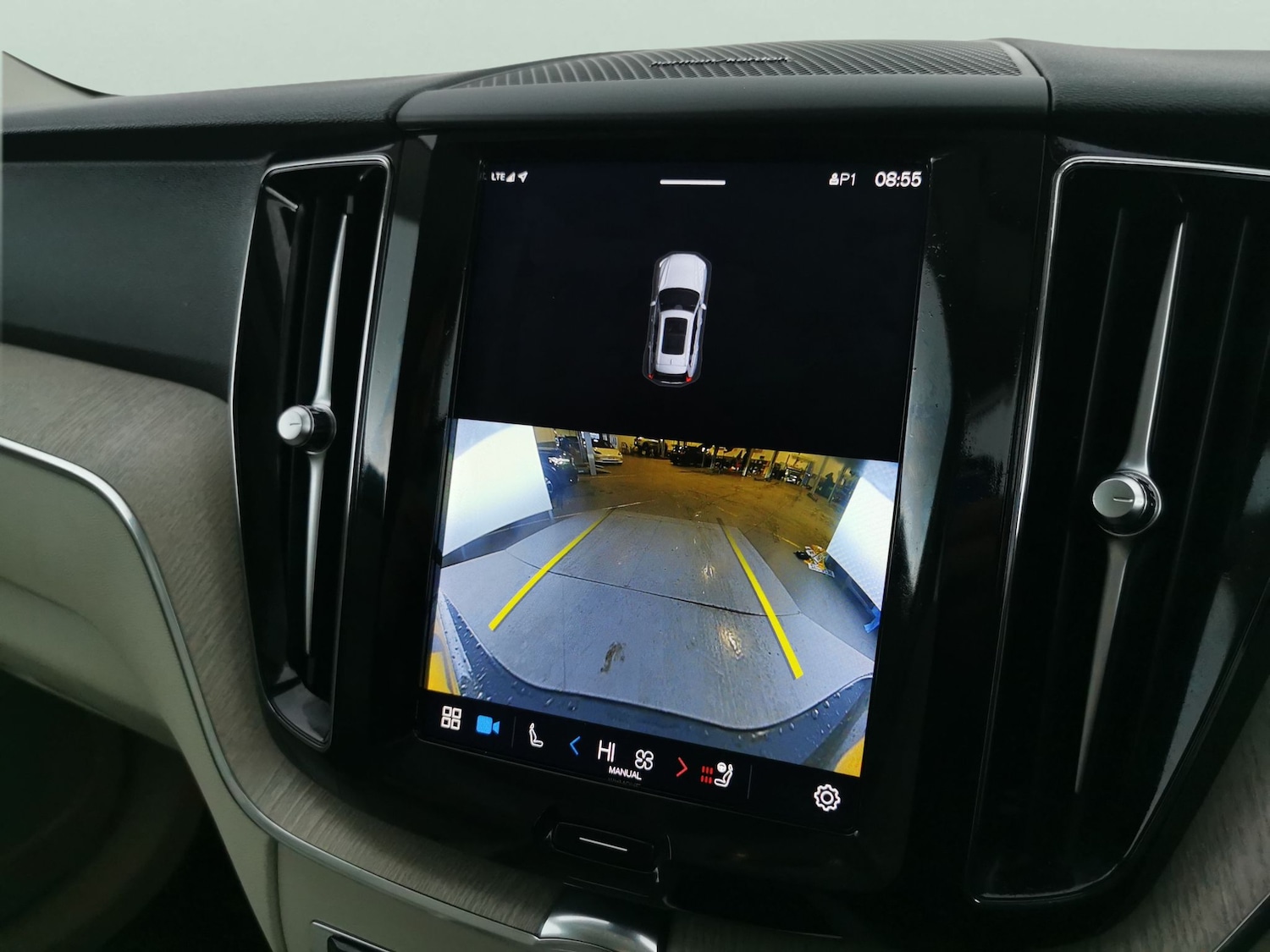 Used Volvo XC60 2022 for sale - 76748792: Photo 7