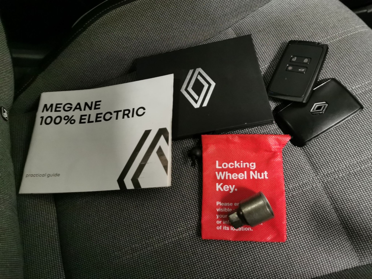 Used Renault Megane E Tech 2022 for sale - 77797273: Photo 34