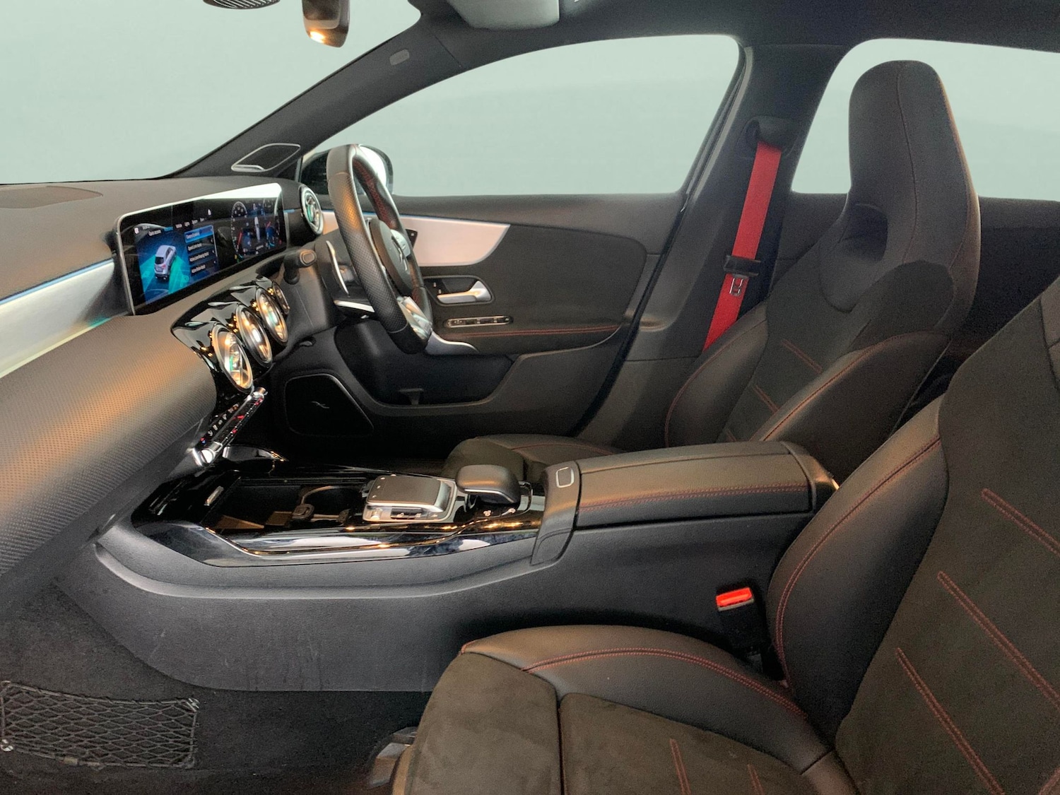 Used Mercedes-Benz A-Class 2019 for sale - 77312638: Photo 4