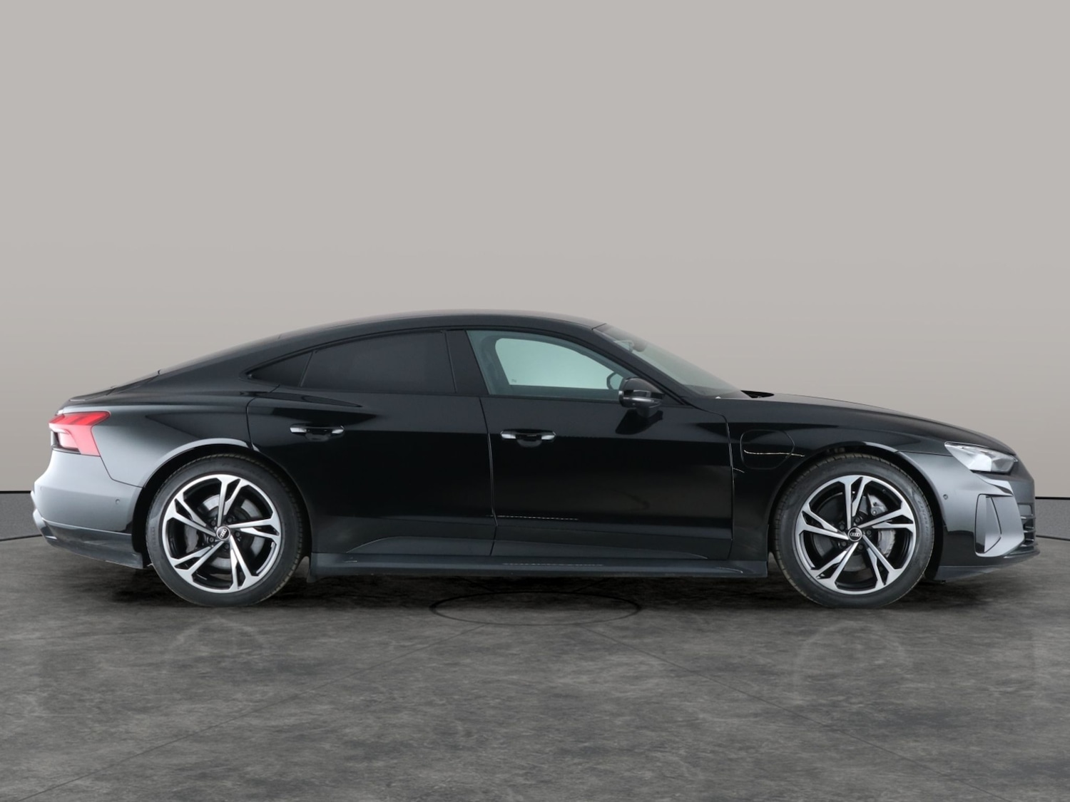 Used Audi e-tron GT 2021 for sale - 76413103: Photo 14