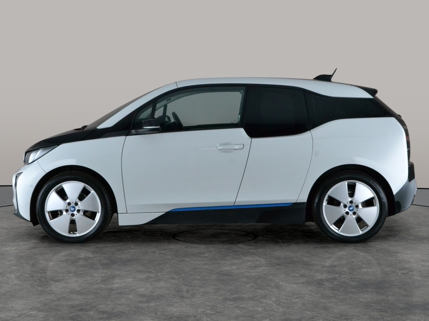 Used BMW i3 2017 for sale - 77856041: Photo 13