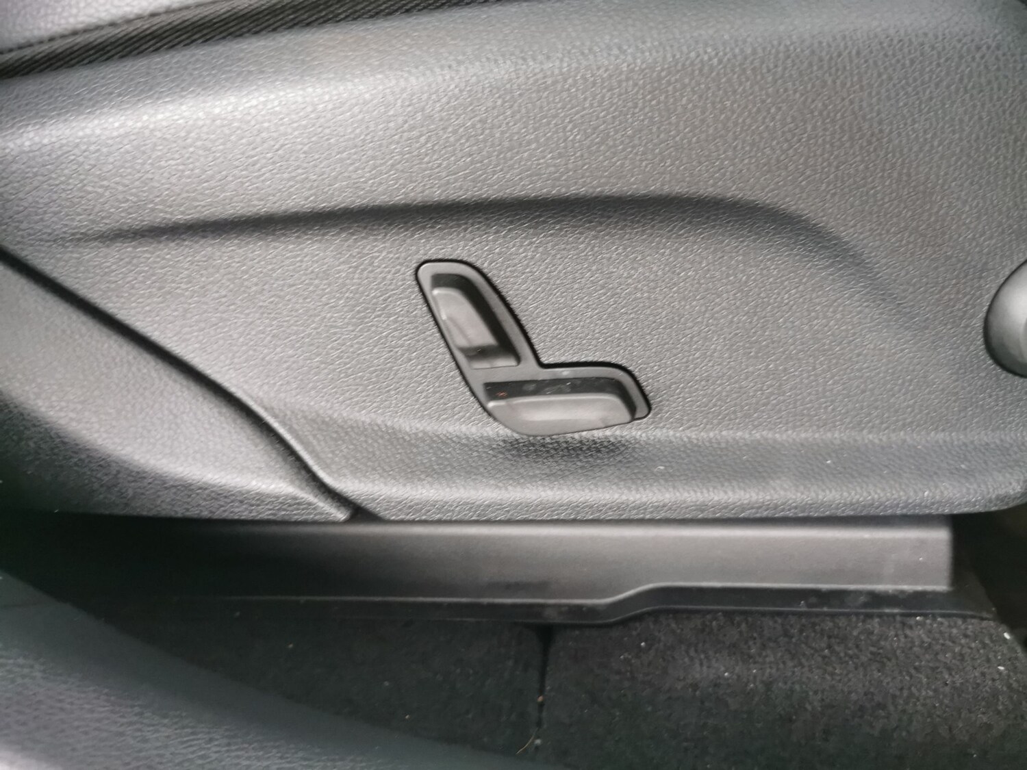 Used Mercedes-Benz EQC 2022 for sale - 77404327: Photo 16