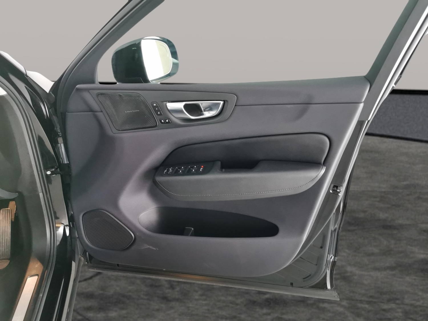 Used Volvo XC60 2022 for sale - 77053455: Photo 31