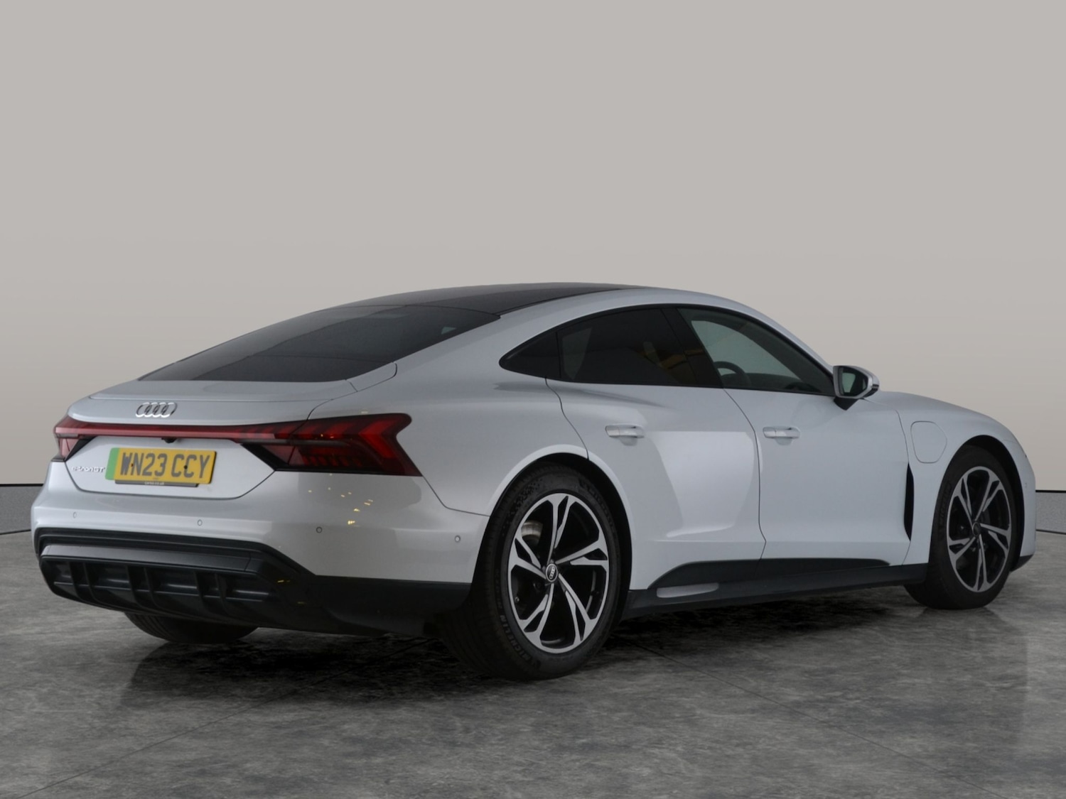 Used Audi e-tron GT 2023 for sale - 78197813: Photo 13