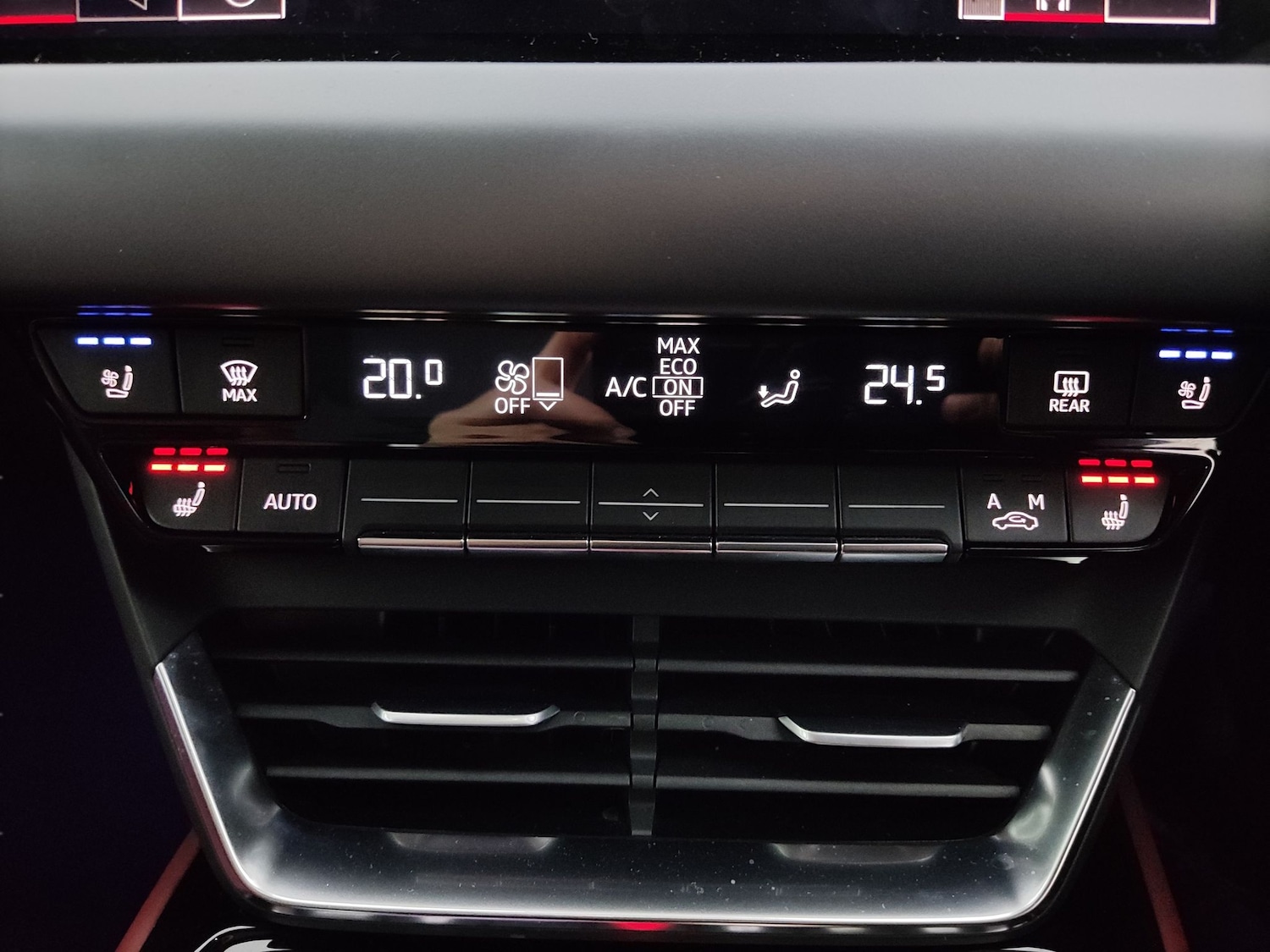 Used Audi e-tron GT 2023 for sale - 78197813: Photo 27