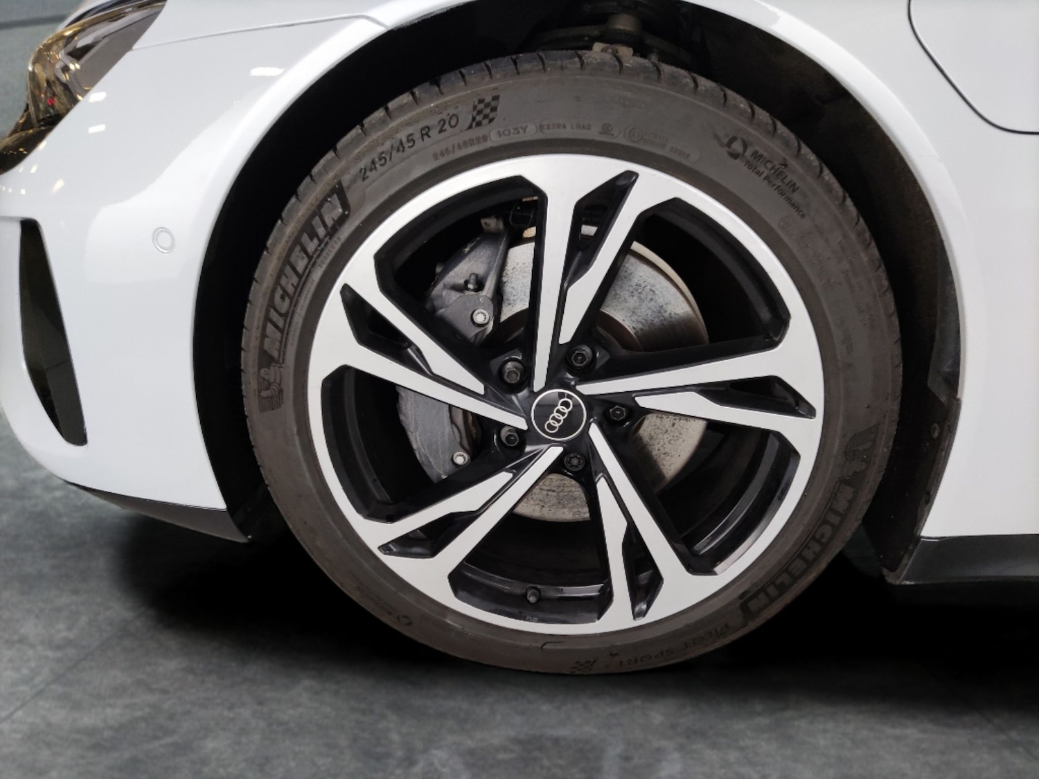 Used Audi e-tron GT 2023 for sale - 78197813: Photo 32