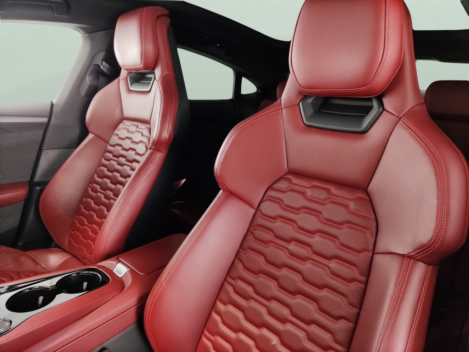 Used Audi e-tron GT 2023 for sale - 78197813: Photo 9