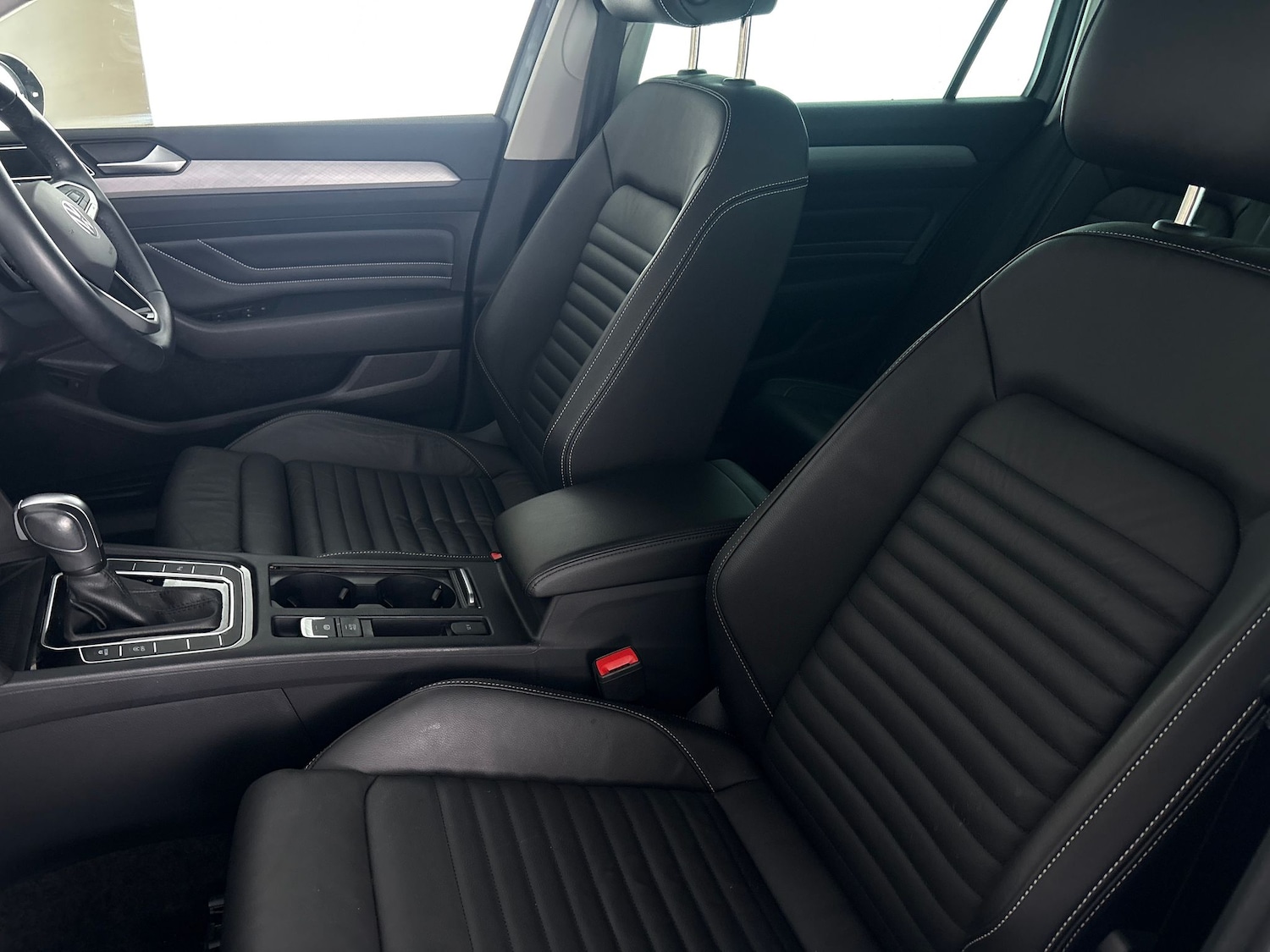 Used Volkswagen Passat 2022 for sale - 77034070: Photo 6